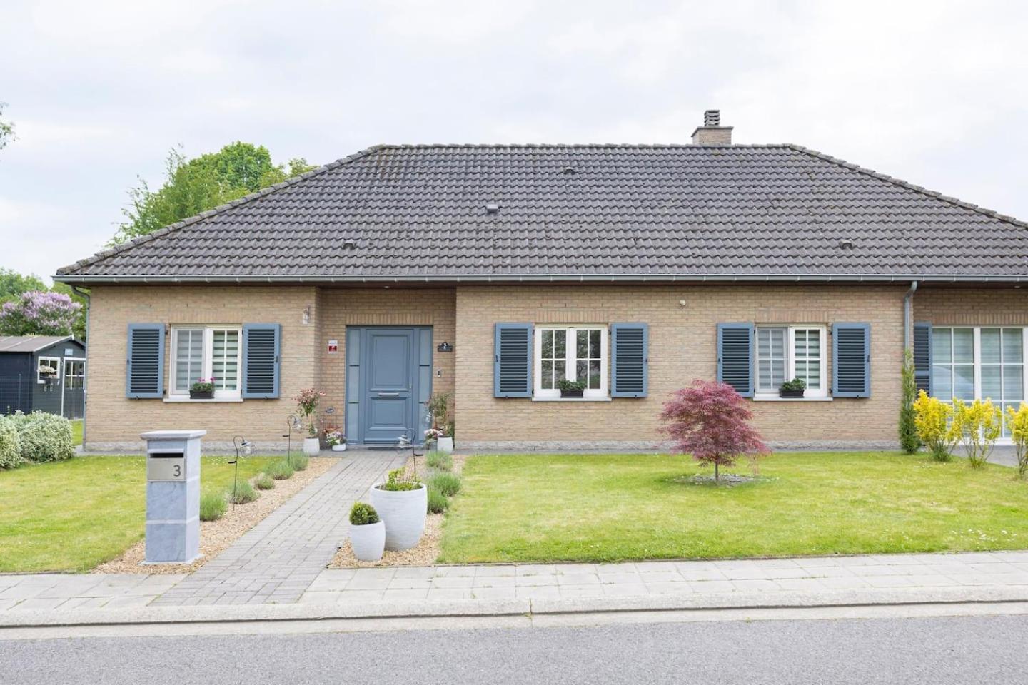 B&B La Villa Orchidees, Breakfast Included Bassenge Exterior foto