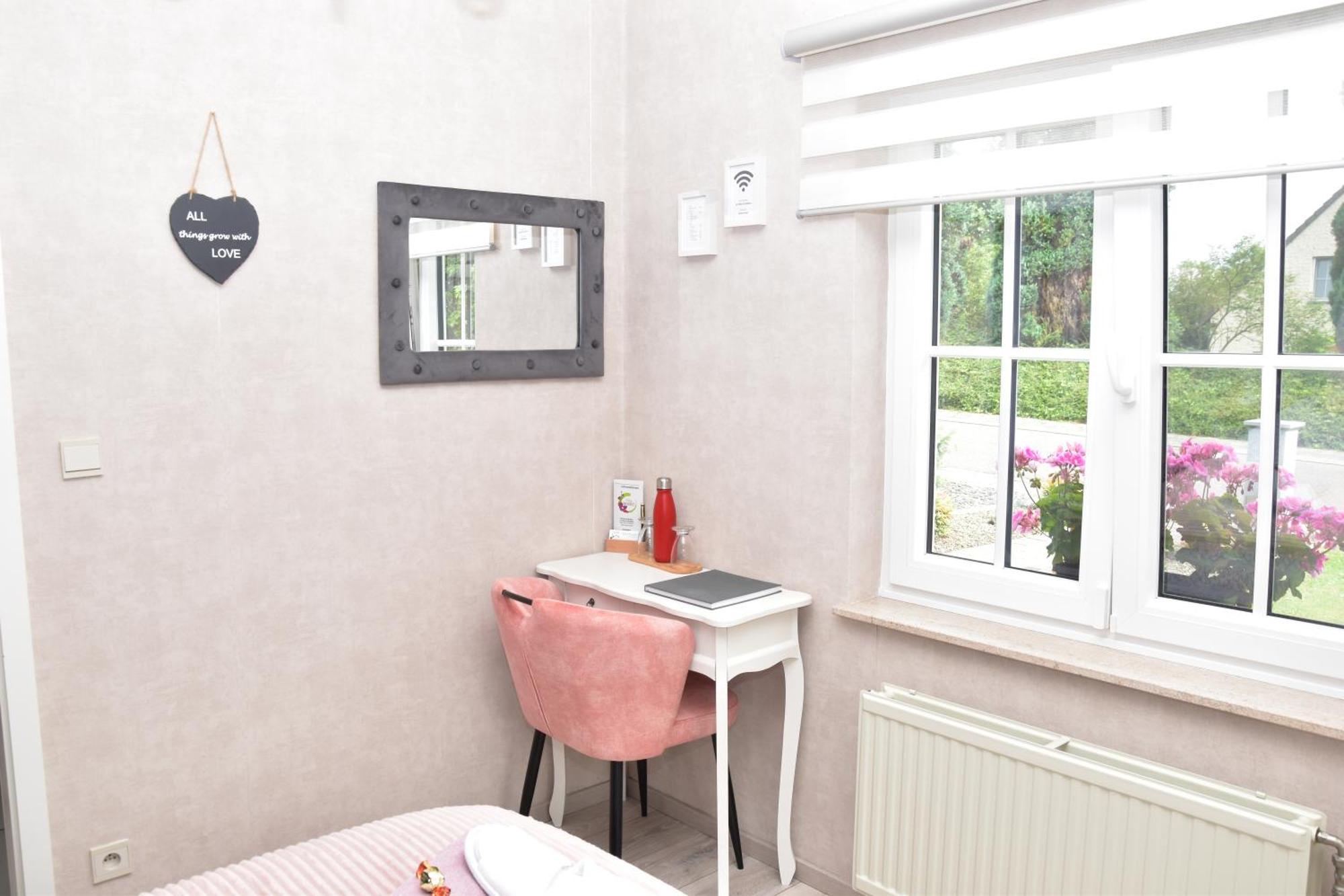 B&B La Villa Orchidees, Breakfast Included Bassenge Exterior foto